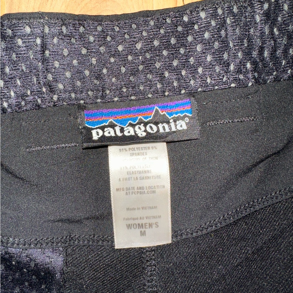 Women’s Patagonia Pants ❌Sold❌ - Picture 3 of 3